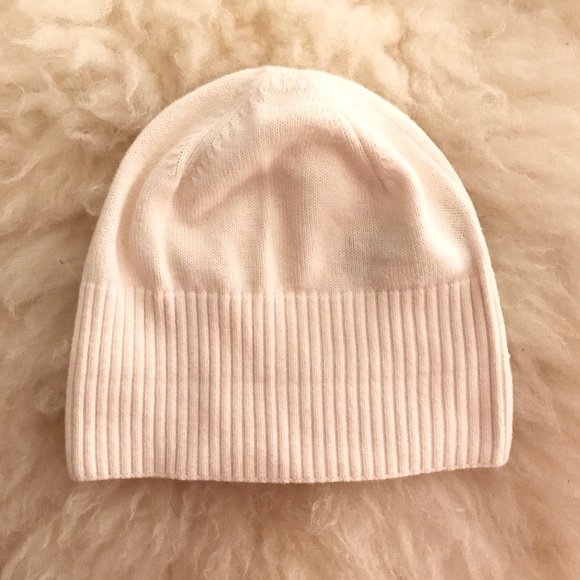 GAP Accessories - GAP Cream Knit Hat/Beanie